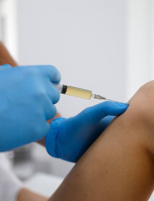 Treating,Knee,Pain,With,Platelet-rich,Plasma,Injection.,Treatment,Of,Arthritis Treating,Knee,Pain,With,Platelet-rich,Plasma,Injection.,Treatment,Of,Arthritis